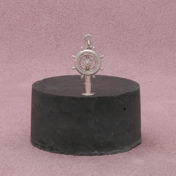 sterling silver vintage 3d spinning ship helm & telescope charm pendant - Picture 1 of 3
